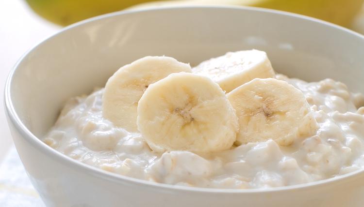 Ev Yapımı Yulaflı Bebe Bisküvisi Kefir Meyve Karışımı