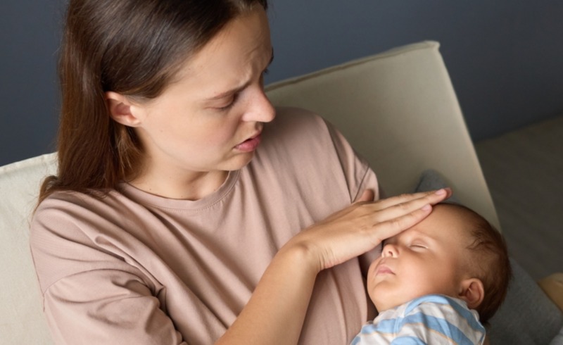 Bebeklerde Soğuk Terleme Neden Olur?