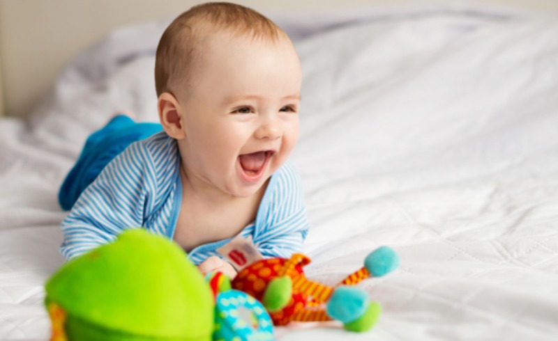 Bebeklerde Oyun Rutini ve Oyuncak Seçimi : Bebek Hemşiresi Esra Ertuğrul Anlatıyor